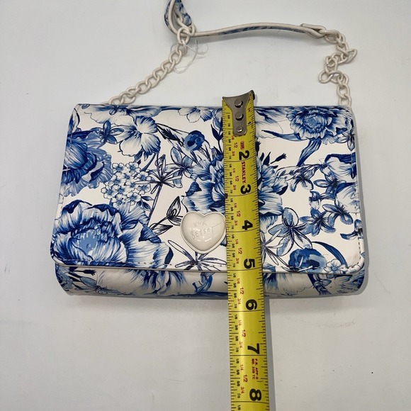 Betsey Johnson Handbag Crossbody Blue Floral Heart Chain Strap - Picture 6 of 9
